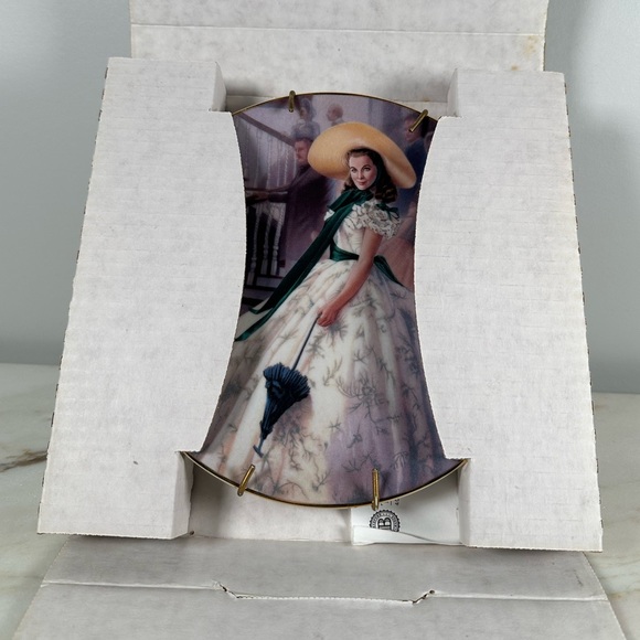 The Green Sprigged No. 1035 A Gone With The Wind Decorative Plate - Picture 2 of 12